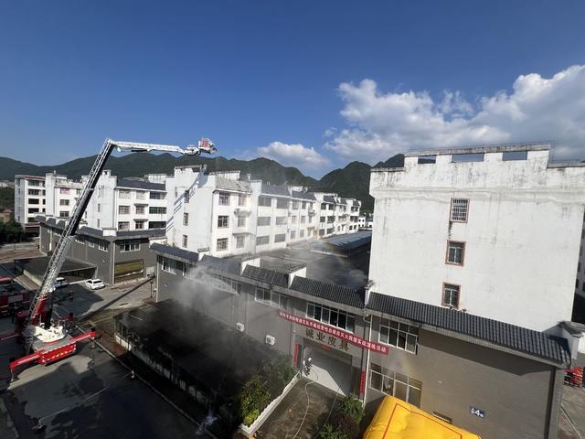 消防 灭火 实战 演练 联合 厂房