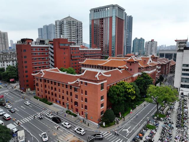 湘雅医院  湘雅红楼 湘雅医院和医学院早期建筑群 全国重点文物保护单位