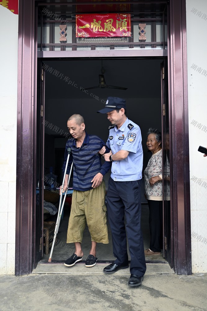 公安工作，警务服务，群众关系