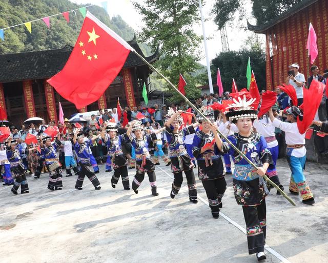  庆丰收   迎国庆