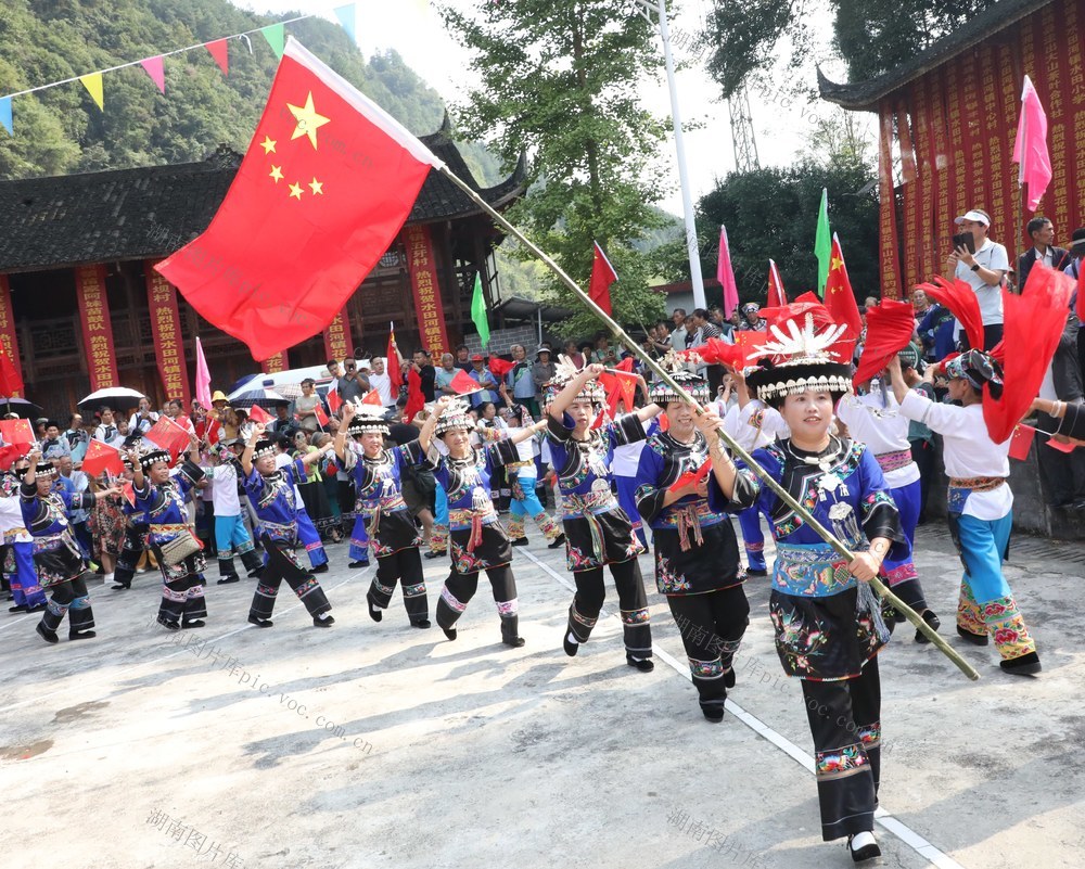  庆丰收   迎国庆