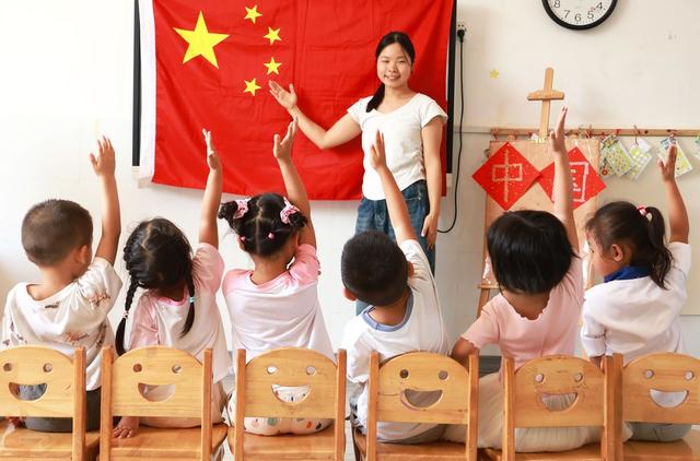  多彩活动迎国庆