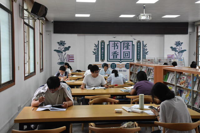 书香伴欢度国庆
