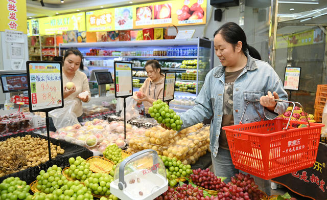 商场 消费 市场 商品 水果 假期 国庆  购销 市民 群众 城乡 货源