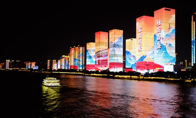 夜游湘江