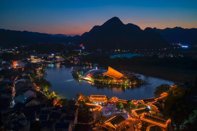 国庆假期 旅游 边城 古镇 夜景 