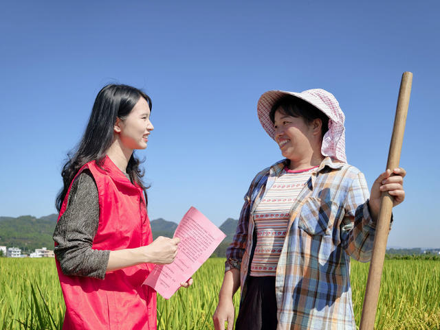 志愿服务队 自然资源 耕地保护    宣传 政策法规 粮食 农户 群众