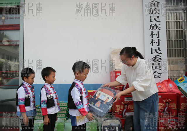 团桂东县委、星火志愿者协会、中坑畲族村、微心愿、青少年、爱心物资、民族团结
