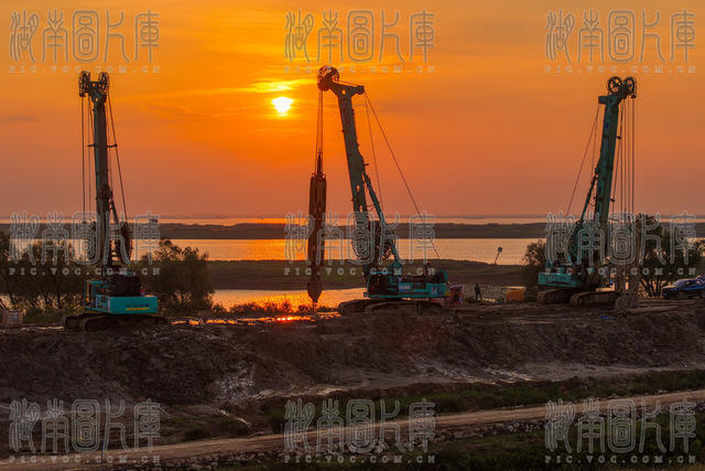 夕照洞庭 河湖安澜