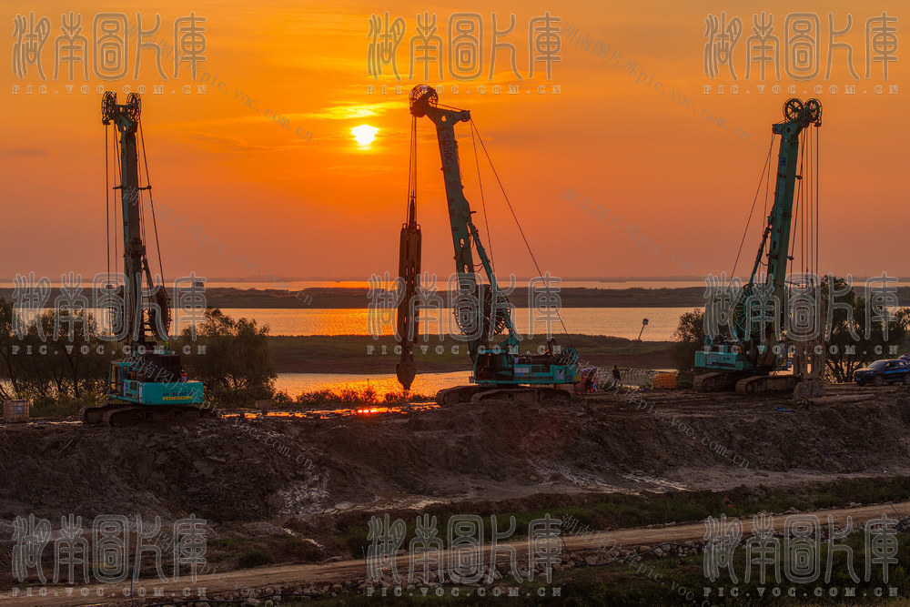 夕照洞庭 河湖安澜