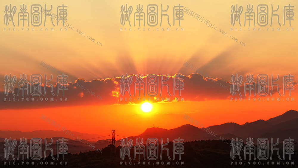 秋日晚霞美如画
